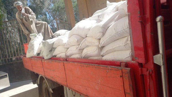 تموين قنا ينجح في إحباط تهريب 6 أطنان من الدقيق البلدي قبل وصولها للسوق السوداء