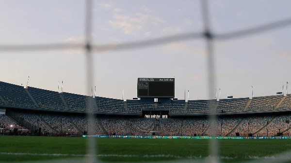 ستاد القاهرة يستعد لاستقبال مباراة مصر وغينيا بيساو في ختام تصفيات المونديال