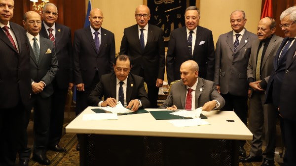 رئيس محكمة النقض يزور رئيس المحكمة الدستورية لتعزيز التعاون بين الجهتين