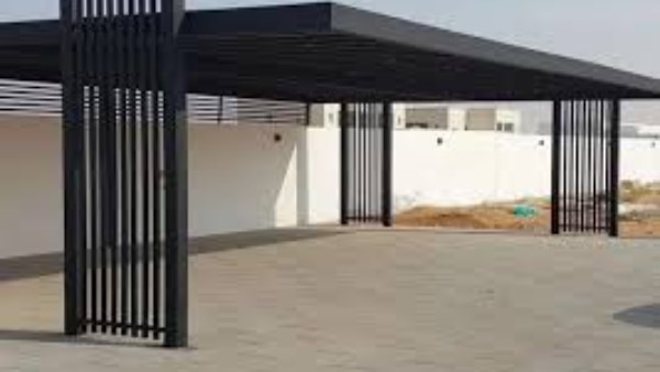 إحالة 5 مسؤولين من مدينة القنطرة غرب للمحاكمة إثر سقوط مظلة خرسانية