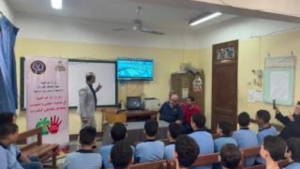 الداخلية تنظم لقاءات توعوية مع طلبة المدارس والجامعات حول مخاطر المخدرات