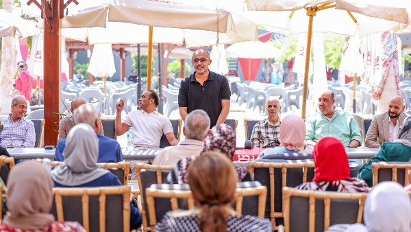 جلسة مثمرة لقائمة الخطيب مع رواد الأهلي: لحظات مميزة من اللقاء