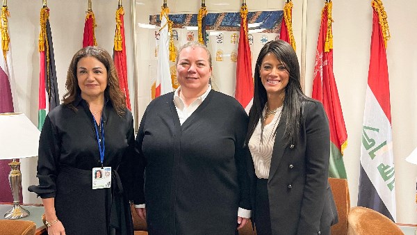 وزيرة التخطيط تجري محادثات ثنائية مع شركاء التنمية في واشنطن