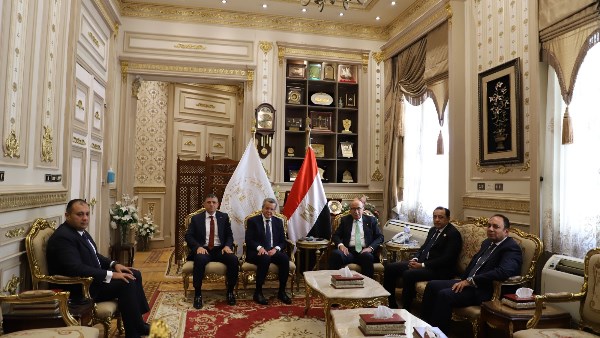 رئيس مجلس القضاء الأعلى يلتقي برئيس الجهاز المركزي للمحاسبات