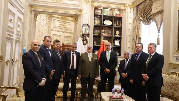 رئيس مجلس القضاء الأعلى يلتقي برئيس محكمة استئناف المنصورة