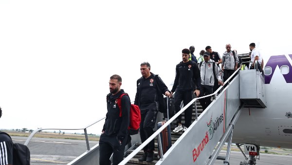 بعثة الأهلي تصل إلى بوروندي استعدادًا لمواجهة إيجل نوار في دوري أبطال أفريقيا