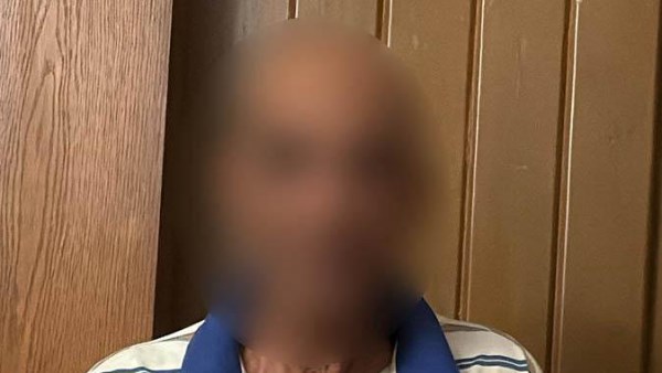 ضبط شخص يحمل سلاحاً أبيض في القاهرة بفضل كاميرا المراقبة