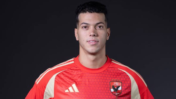 إمام عاشور يحتفل بالشفاء عبر ذبح عجل ويشارك جمهوره الفرحة