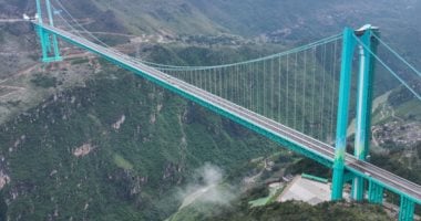 أجمل وأخطر جسور العالم: تجربة عبور تأخذ الأنفاس إلى آفاق المغامرة