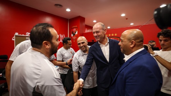 أحمد حسن يكشف عن أسماء الجهاز المعاون للمدرب الدنماركي توروب ومزيد من التفاصيل