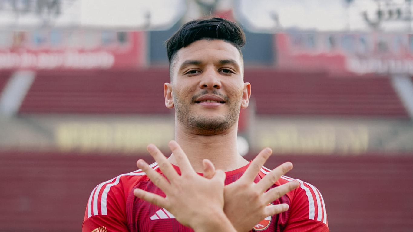 أحمد حسن يكشف عن أول لاعب سيرحل عن الأهلي في الميركاتو الشتوي