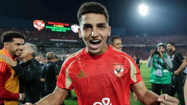 أحمد نبيل كوكا يسعى لتجديد عقده مع الأهلي بمبلغ يتجاوز 30 مليون جنيه