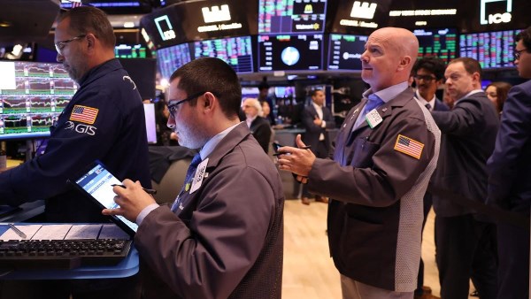 أسهم شركة Broadcom تحقق مكاسب مذهلة بقيمة 151 مليار دولار في يوم واحد لتصبح سابع أكبر شركة في العالم