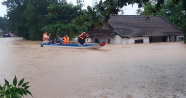 إجلاء الآلاف في وسط فيتنام جراء الفيضانات الكارثية