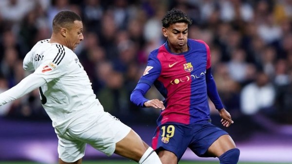 اتحاد الكرة الإسباني يكشف عن طاقم تحكيم مباراة برشلونة وجيرونا في الدوري