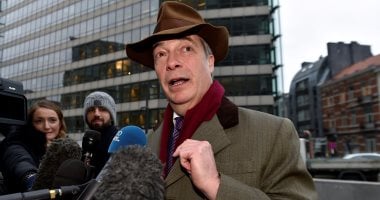 استطلاع: الناخبون البريطانيون يفضلون اليميني فاراج على كير ستارمر لأول مرة في تاريخ الانتخابات