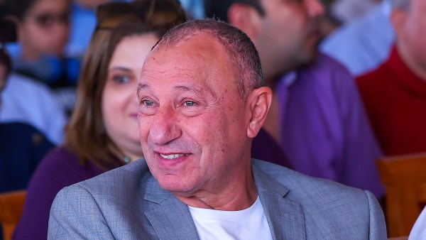 الخطيب يستعرض إنجازات كرة القدم في النادي الأهلي