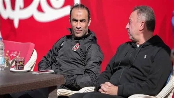 الخطيب يكشف عن رأيه في قدرة سيد عبدالحفيظ على إدارة الأمور يومياً