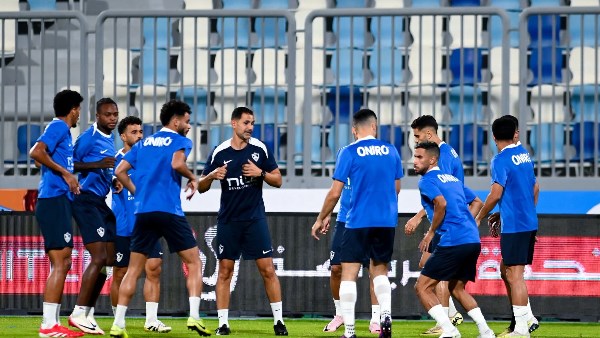 الزمالك يستأنف تدريباته بقيادة فيريرا استعدادًا لمواجهة ديكيداها
