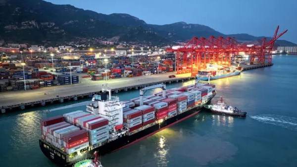 العقوبات الأمريكية على مركز صيني تدفع ناقلات النفط لتغيير مساراتها