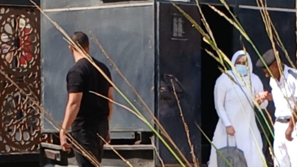 القبض على البلوجر جاكسون، صديق سوزي الأردنية، وتصويره أمام المحكمة