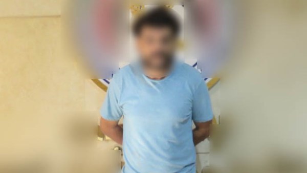 القبض على شخص انتحل صفة مسئولين للنصب على مواطنين في القاهرة