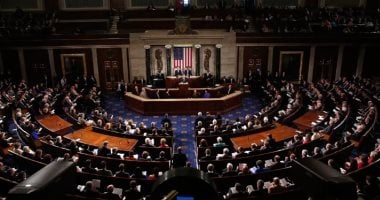 <p><strong>الكونغرس الأمريكي يحذر: إغلاق الحكومة قد يكبد الاقتصاد خسائر تصل إلى 14 مليار دولار</strong></p>