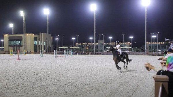 انطلاق البطولة الدولية لقفز الموانع في ملاعب وادي الفروسية بالفسطاط مع فيديو مميز