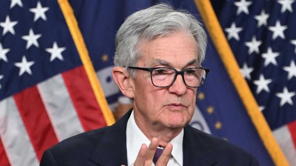 باول: السياسة النقدية تواجه تحديات خطيرة في مرحلة حاسمة