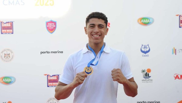بطل السباحة بالزعانف أحمد هشام صفوت يطمح لتحطيم الرقم العالمي في كأس العالم المقبل بأبو ظبي
