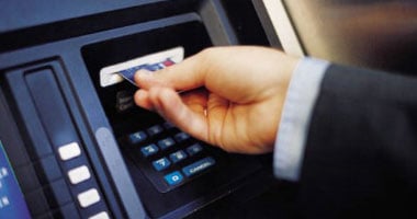 تحذير مهم من البنوك للعملاء بشأن تأثير التوقيت الشتوي: الأسباب والتداعيات.