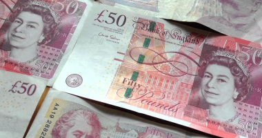 تراجع سعر الجنيه الإسترليني في بداية تعاملات الأربعاء 29 أكتوبر 2025