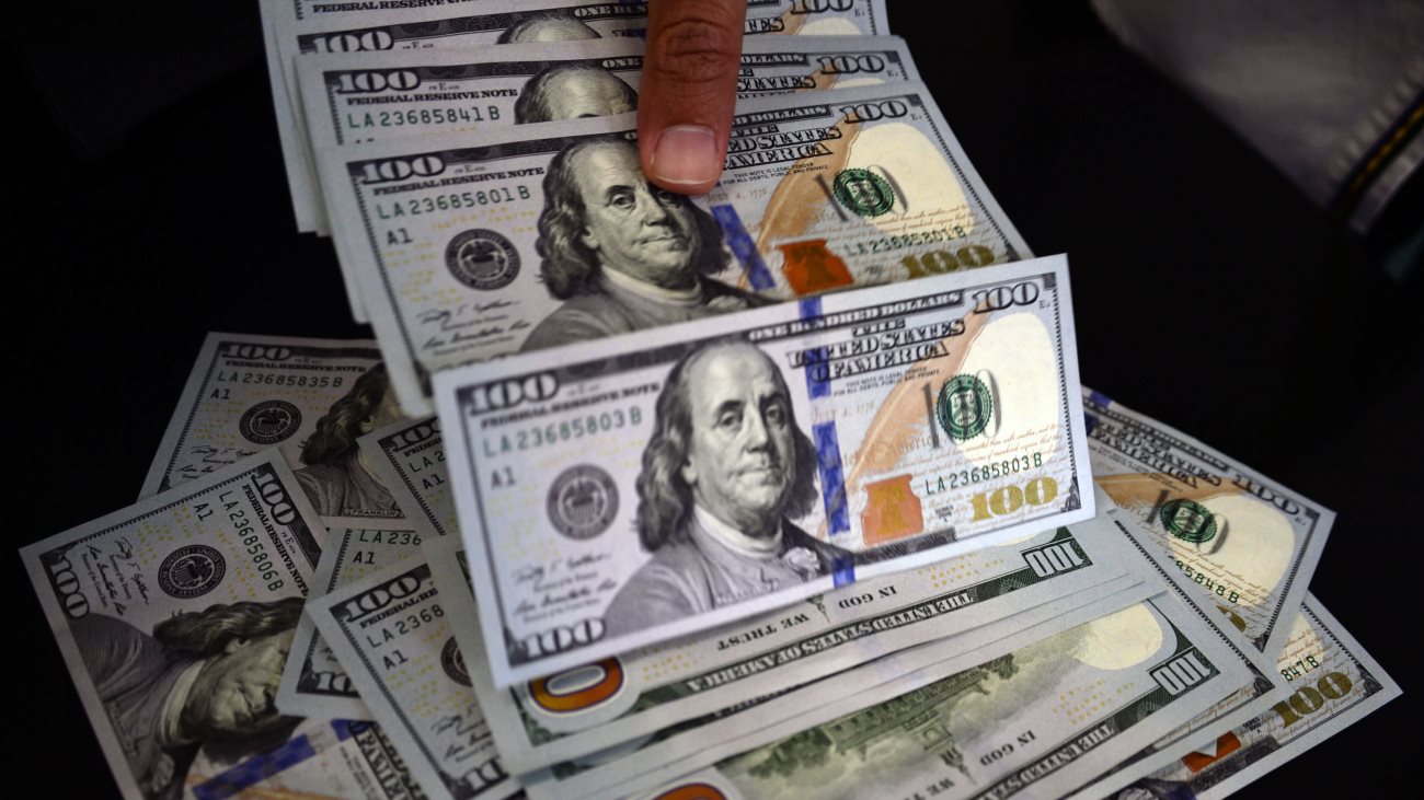تطورات جديدة في سعر الدولار اليوم