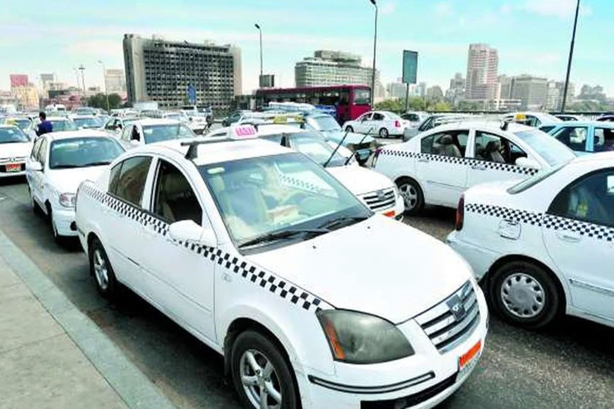 تعرف علي .. تعريفة التاكسي الابيض في القاهرة بعد زيادة اسعار البنزين والسولار 2025