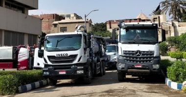 توزيع سيارات مياه الشرب في محيط المتحف المصري الكبير على الطرق والمحاور الرئيسية