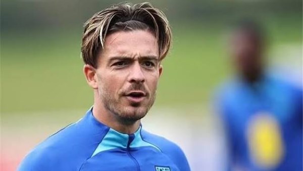 جريليش يغيب عن مواجهة إيفرتون ومانشستر سيتي: قرار رسمي يثير التساؤلات قبل القمة