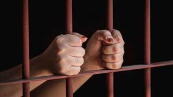 حبس سيدة أجنبية بتهمة إدارة مسكن لأعمال منافية للآداب