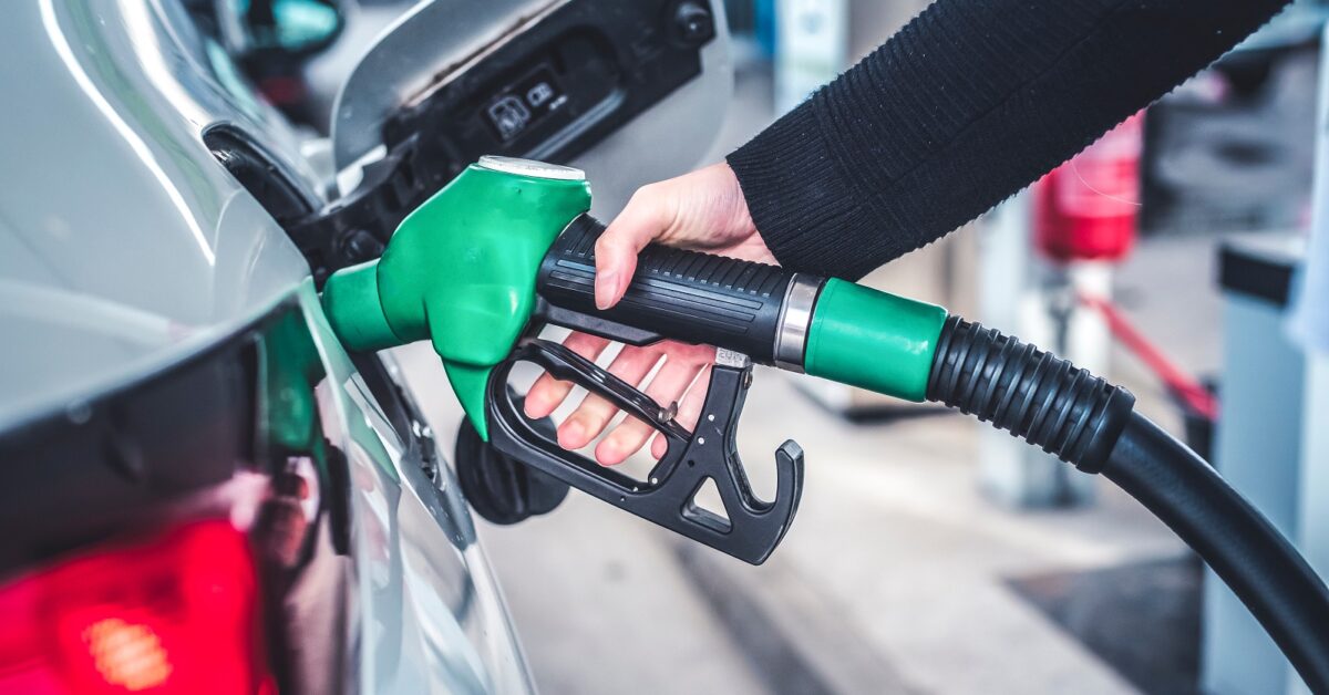 لتر 80 بكام؟ .. سعر البنزين في مصر اليوم الخميس 23/10/2025 بعد اجتماع لجنة التسعير