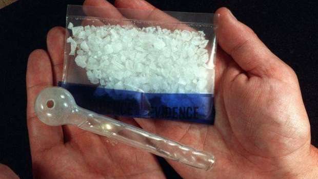 شقيق يتعاطى الشابو يكشف غموض جثة عُثر عليها في زراعات نجع حمادي