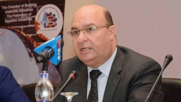 «صناعات مواد البناء» توضح موقفها بشأن تصريحات شعبة الأسمنت حول طرح رخص جديدة