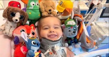 طبيب لبناني ينجح في إنقاذ حياة طفل بعد انفصال رأسه داخلياً عن جسده في شيكاغو.. صور توثق اللحظات الحاسمة