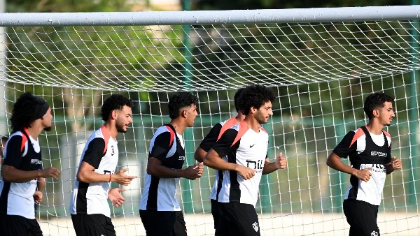فيريرا يمنح لاعبي الزمالك استراحة من التدريبات قبل مواجهة ديكيداها