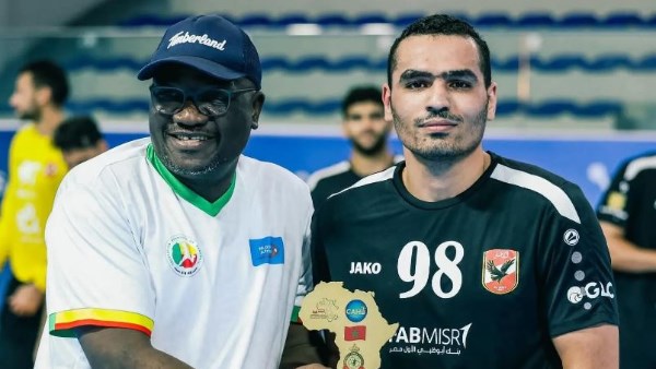 كاستيلو يتألق ويحصد جائزة أفضل لاعب في مواجهة فلاورز البنيني