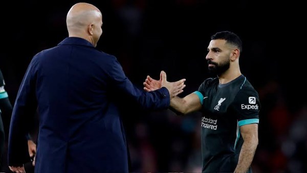 مدرب ليفربول يتحدث للدفاع عن محمد صلاح بعد تصريحات كوكوريلا