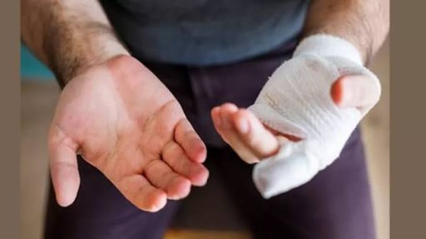 مدرس يتقدم ببلاغ ضد زميله بعد كسر إصبع ابنه في قسم العمرانية