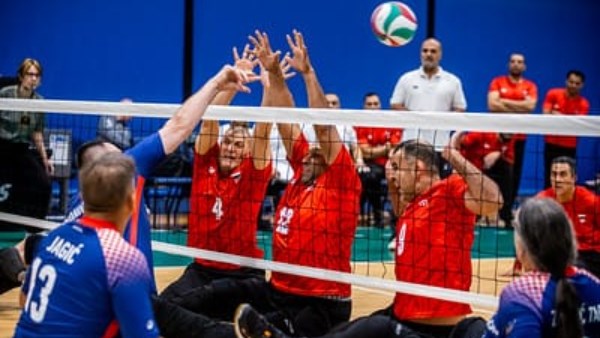 منتخب الطائرة البارالمبي يحقق انتصارًا على كرواتيا ويستعد لمواجهة البرازيل في كأس العالم بأمريكا