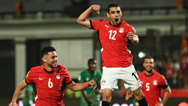 منتخب مصر يواصل تفوقه على غينيا بيساو بهدف نظيف بعد 75 دقيقة من المباراة