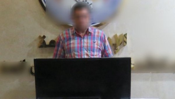 نصاب يخدع ضحاياه بالاشتراك في مسابقات ويقع في قبضة الشرطة بالقاهرة