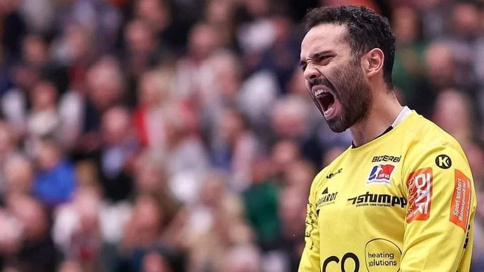 هامبورج يستعيد نغمة الانتصارات بفوز مثير على فيتزلار في الدوري الألماني لكرة اليد بمشاركة الطيار