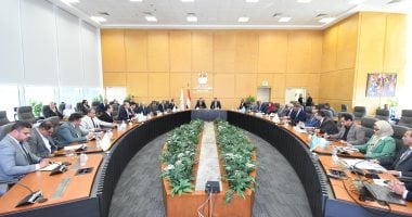 وزير الإسكان يناقش مع رئيس جهاز مستقبل مصر للتنمية المستدامة أبرز ملفات العمل المشتركة